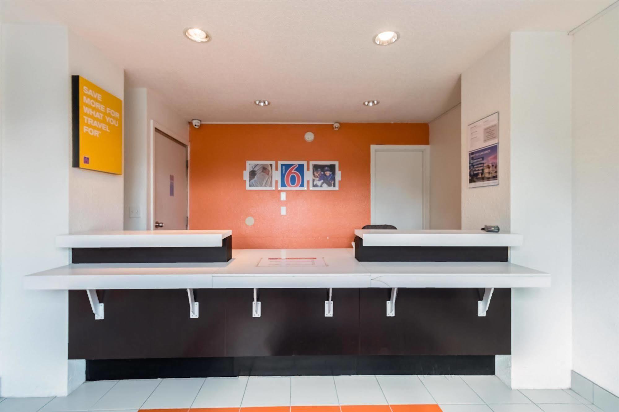 Motel 6-Beaverton, Or Bagian luar foto