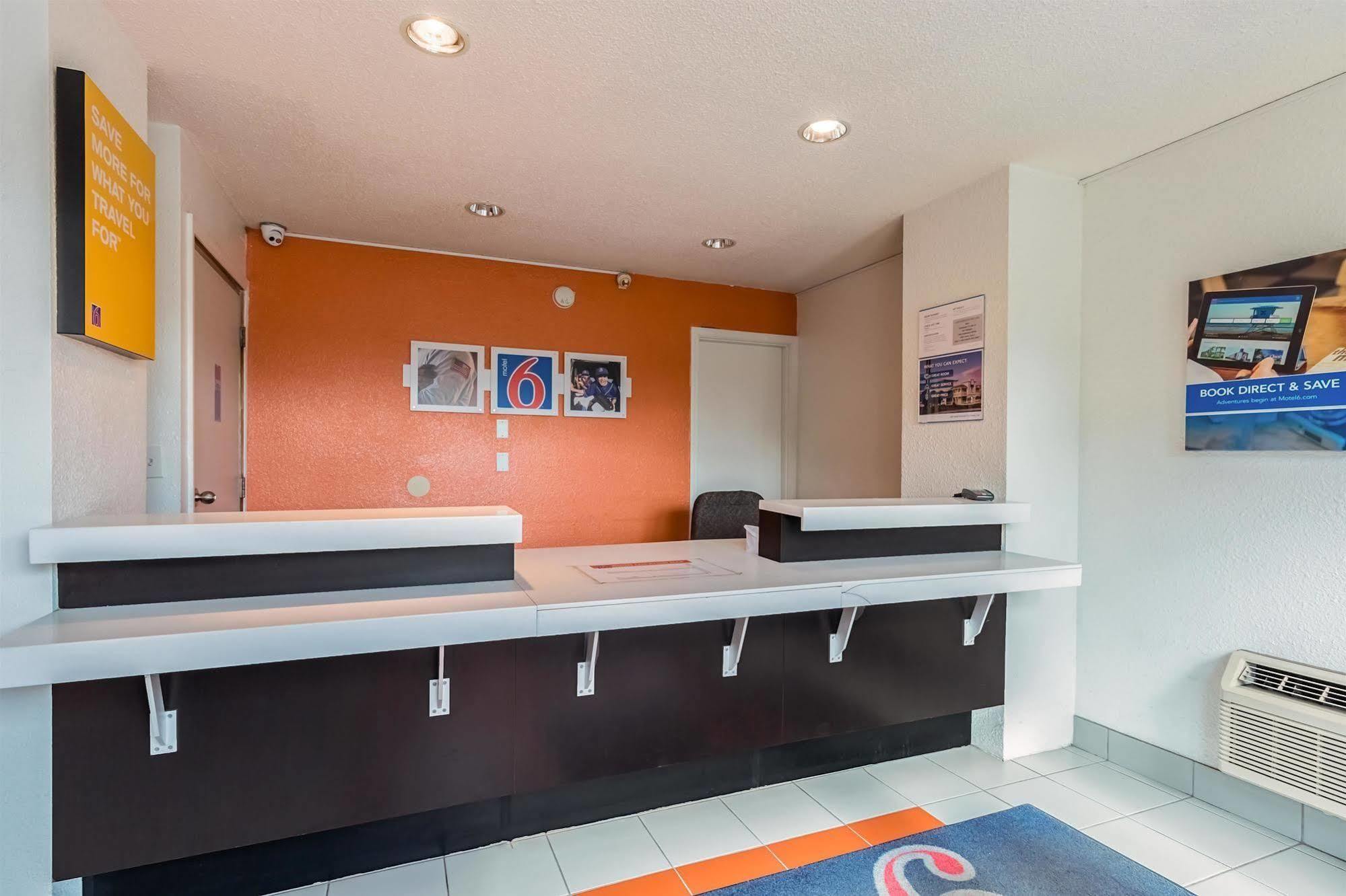 Motel 6-Beaverton, Or Bagian luar foto